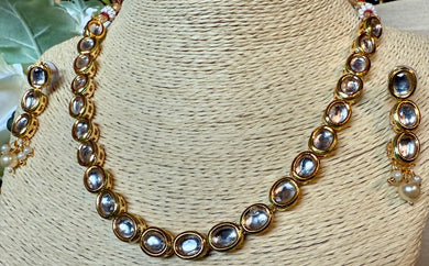Necklace and Earrings Set: Kundan